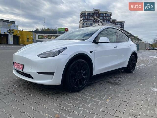 Белый Тесла Model Y, объемом двигателя 0 л и пробегом 108 тыс. км за 25500 $, фото 1 на Automoto.ua
