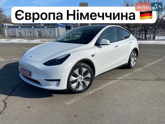 Белый Тесла Model Y, объемом двигателя 0 л и пробегом 30 тыс. км за 34500 $, фото 1 на Automoto.ua