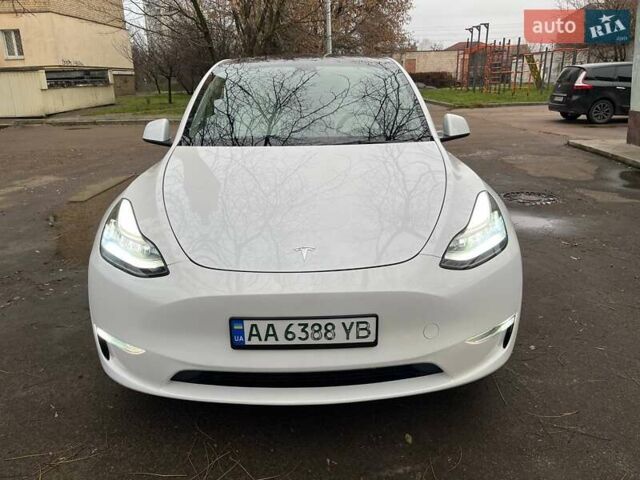 Белый Тесла Model Y, объемом двигателя 0 л и пробегом 39 тыс. км за 29500 $, фото 1 на Automoto.ua