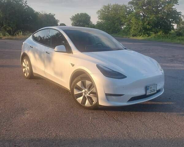 Белый Тесла Model Y, объемом двигателя 0 л и пробегом 20 тыс. км за 31000 $, фото 1 на Automoto.ua