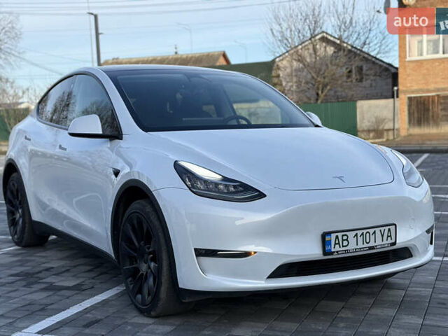 Белый Тесла Model Y, объемом двигателя 0 л и пробегом 40 тыс. км за 28800 $, фото 1 на Automoto.ua