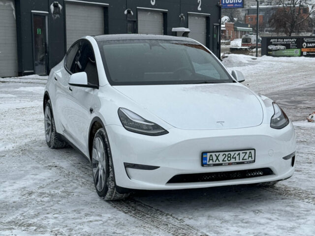 Білий Тесла Model Y, об'ємом двигуна 0 л та пробігом 44 тис. км за 28700 $, фото 1 на Automoto.ua