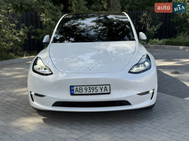 Белый Тесла Model Y, объемом двигателя 0 л и пробегом 52 тыс. км за 42000 $, фото 1 на Automoto.ua