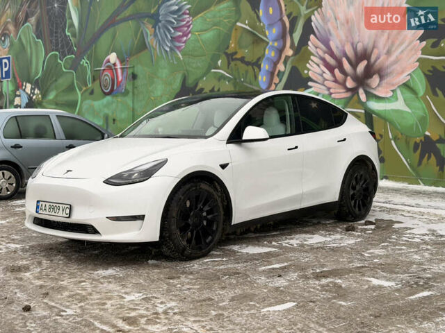 Білий Тесла Model Y, об'ємом двигуна 0 л та пробігом 60 тис. км за 25500 $, фото 1 на Automoto.ua