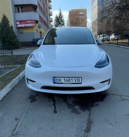 Белый Тесла Model Y, объемом двигателя 0 л и пробегом 2 тыс. км за 29500 $, фото 1 на Automoto.ua