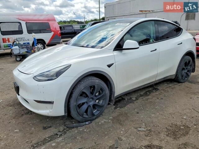 Білий Тесла Model Y, об'ємом двигуна 0 л та пробігом 70 тис. км за 19500 $, фото 1 на Automoto.ua