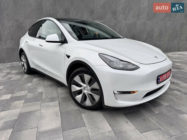 Белый Тесла Model Y, объемом двигателя 0 л и пробегом 41 тыс. км за 25500 $, фото 1 на Automoto.ua