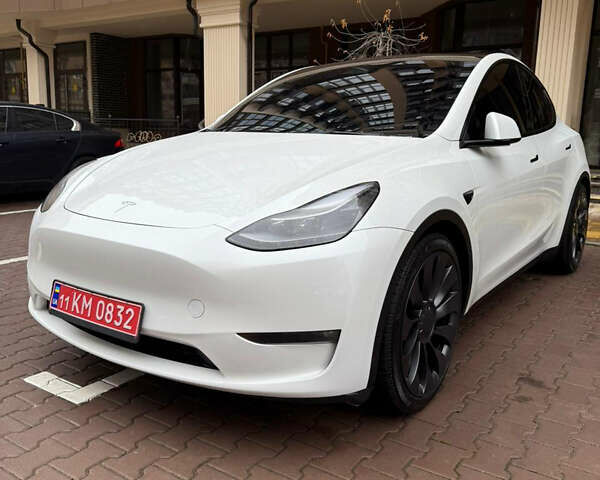 Белый Тесла Model Y, объемом двигателя 0 л и пробегом 17 тыс. км за 31300 $, фото 1 на Automoto.ua