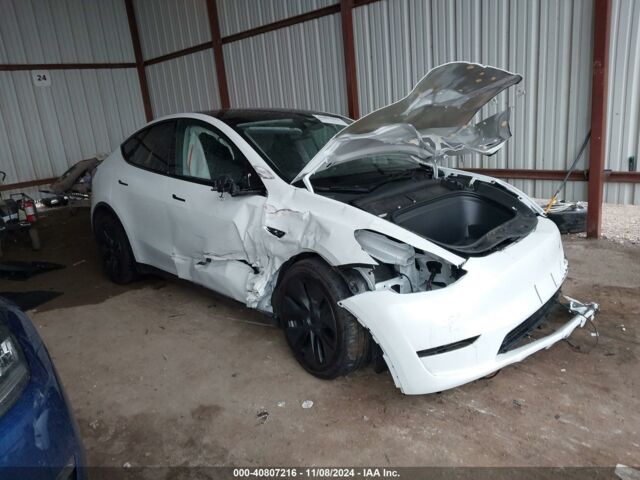 Белый Тесла Model Y, объемом двигателя 0 л и пробегом 4 тыс. км за 16650 $, фото 1 на Automoto.ua