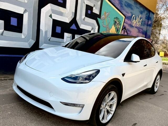 Білий Тесла Model Y, об'ємом двигуна 0 л та пробігом 40 тис. км за 29999 $, фото 1 на Automoto.ua
