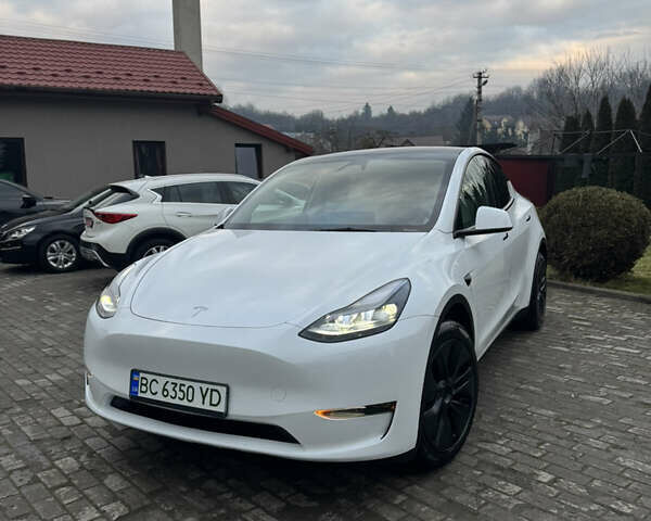 Білий Тесла Model Y, об'ємом двигуна 0 л та пробігом 8 тис. км за 34500 $, фото 1 на Automoto.ua