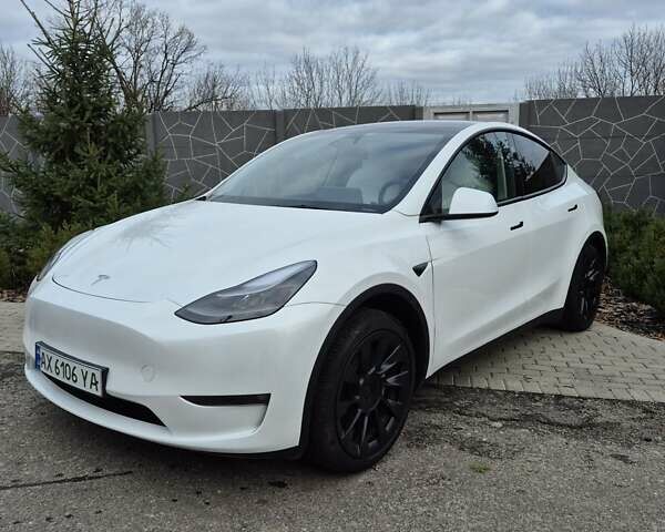 Білий Тесла Model Y, об'ємом двигуна 0 л та пробігом 8 тис. км за 30500 $, фото 1 на Automoto.ua