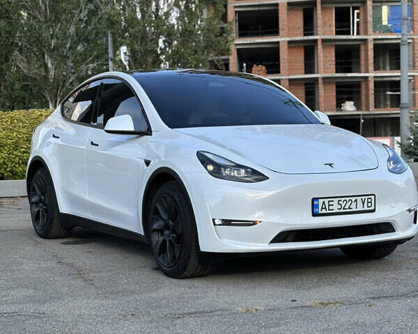 Белый Тесла Model Y, объемом двигателя 0 л и пробегом 24 тыс. км за 27800 $, фото 1 на Automoto.ua