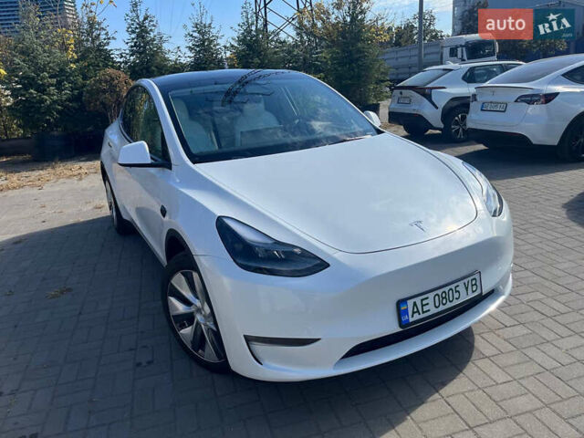Белый Тесла Model Y, объемом двигателя 0 л и пробегом 39 тыс. км за 30999 $, фото 1 на Automoto.ua