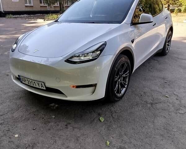 Білий Тесла Model Y, об'ємом двигуна 0 л та пробігом 25 тис. км за 32500 $, фото 1 на Automoto.ua