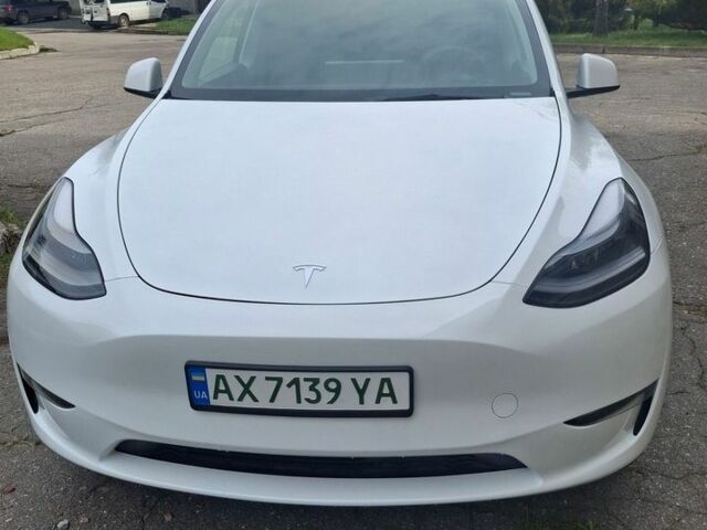 Білий Тесла Model Y, об'ємом двигуна 0 л та пробігом 42 тис. км за 31999 $, фото 1 на Automoto.ua