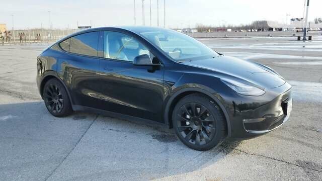 Чорний Тесла Model Y, об'ємом двигуна 0 л та пробігом 36 тис. км за 33500 $, фото 1 на Automoto.ua