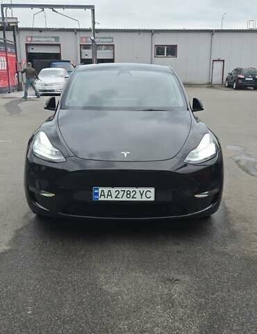 Черный Тесла Model Y, объемом двигателя 0 л и пробегом 111 тыс. км за 22400 $, фото 1 на Automoto.ua