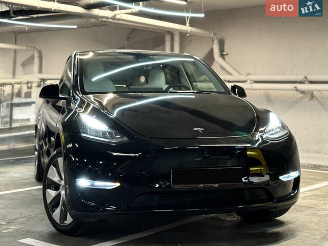 Черный Тесла Model Y, объемом двигателя 0 л и пробегом 33 тыс. км за 26300 $, фото 1 на Automoto.ua