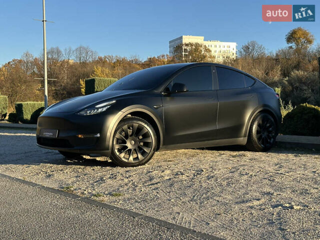 Черный Тесла Model Y, объемом двигателя 0 л и пробегом 60 тыс. км за 22999 $, фото 1 на Automoto.ua