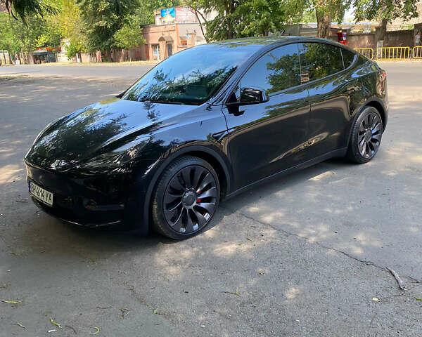 Черный Тесла Model Y, объемом двигателя 0 л и пробегом 4 тыс. км за 50000 $, фото 1 на Automoto.ua