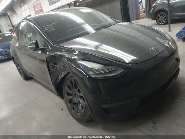 Черный Тесла Model Y, объемом двигателя 0 л и пробегом 114 тыс. км за 20300 $, фото 1 на Automoto.ua