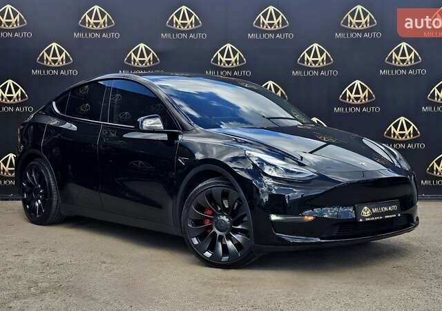 Черный Тесла Model Y, объемом двигателя 0 л и пробегом 138 тыс. км за 24900 $, фото 1 на Automoto.ua