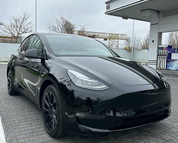 Черный Тесла Model Y, объемом двигателя 0 л и пробегом 41 тыс. км за 32499 $, фото 1 на Automoto.ua
