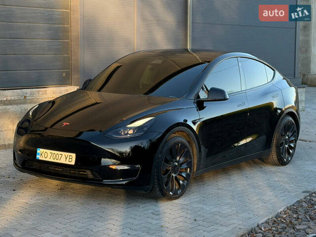 Черный Тесла Model Y, объемом двигателя 0 л и пробегом 60 тыс. км за 27500 $, фото 1 на Automoto.ua