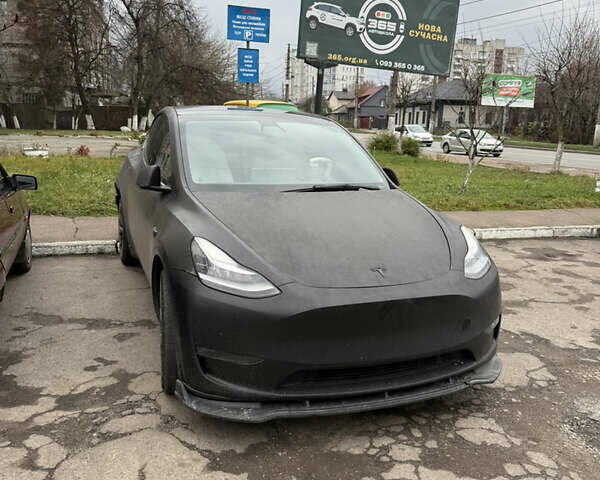 Черный Тесла Model Y, объемом двигателя 0 л и пробегом 165 тыс. км за 18800 $, фото 1 на Automoto.ua