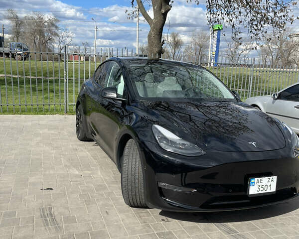 Черный Тесла Model Y, объемом двигателя 0 л и пробегом 22 тыс. км за 36500 $, фото 1 на Automoto.ua