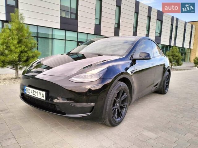 Черный Тесла Model Y, объемом двигателя 0 л и пробегом 23 тыс. км за 30500 $, фото 1 на Automoto.ua