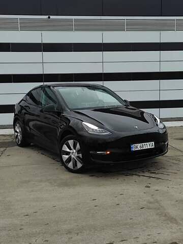 Черный Тесла Model Y, объемом двигателя 0 л и пробегом 46 тыс. км за 25900 $, фото 1 на Automoto.ua