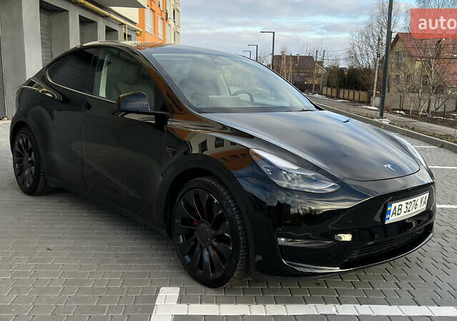 Черный Тесла Model Y, объемом двигателя 0 л и пробегом 17 тыс. км за 30000 $, фото 1 на Automoto.ua
