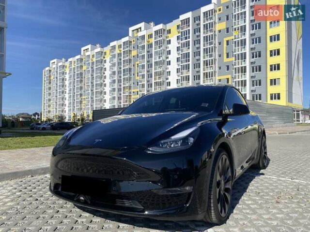 Черный Тесла Model Y, объемом двигателя 0 л и пробегом 64 тыс. км за 26999 $, фото 1 на Automoto.ua