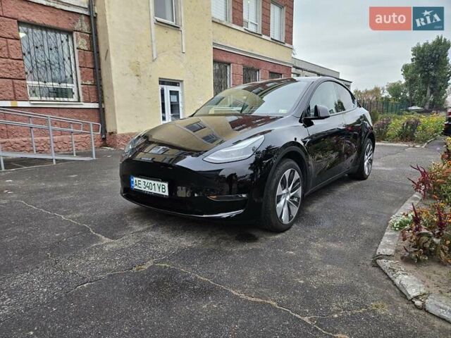 Тесла Model Y 2022 в Днепре (Днепропетровске) на Automoto.ua Черный Тесла Model Y, объемом двигателя 0 л и пробегом 30 тыс. км за 30000 $, фото 1 на Automoto.ua