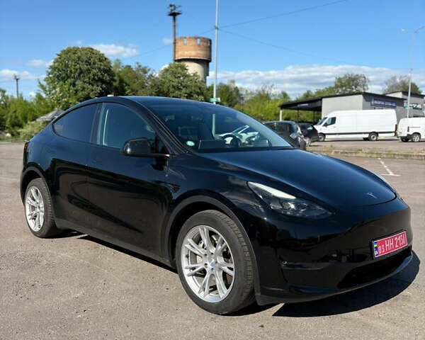 Тесла Model Y 2022 в Ровно на Automoto.ua Черный Тесла Model Y, объемом двигателя 0 л и пробегом 51 тыс. км за 23699 $, фото 1 на Automoto.ua