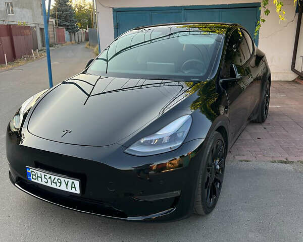 Черный Тесла Model Y, объемом двигателя 0 л и пробегом 44 тыс. км за 32500 $, фото 1 на Automoto.ua
