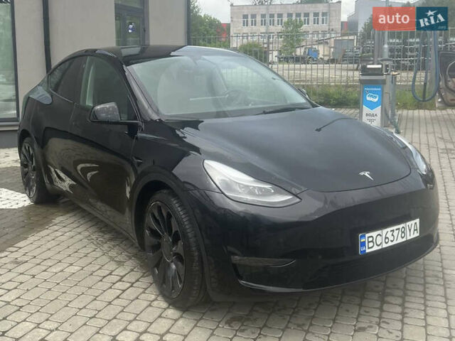 Черный Тесла Model Y, объемом двигателя 0 л и пробегом 28 тыс. км за 35990 $, фото 1 на Automoto.ua