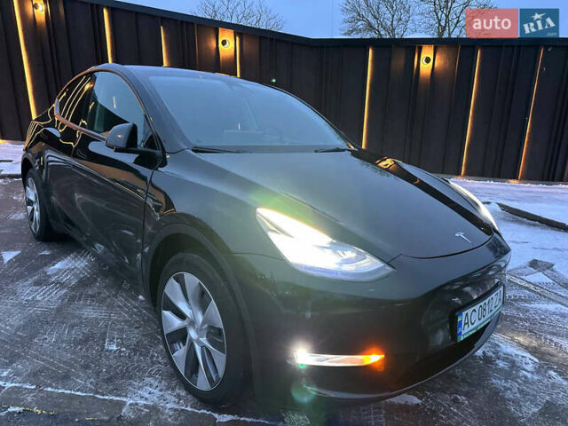 Черный Тесла Model Y, объемом двигателя 0 л и пробегом 33 тыс. км за 26900 $, фото 1 на Automoto.ua