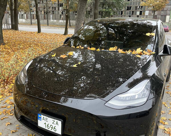 Черный Тесла Model Y, объемом двигателя 0 л и пробегом 120 тыс. км за 24000 $, фото 1 на Automoto.ua
