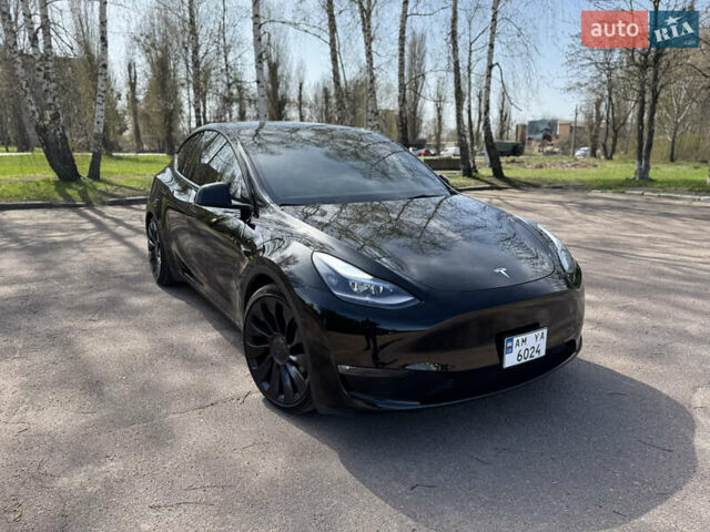 Черный Тесла Model Y, объемом двигателя 0 л и пробегом 28 тыс. км за 29499 $, фото 1 на Automoto.ua