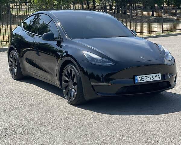 Черный Тесла Model Y, объемом двигателя 0 л и пробегом 9 тыс. км за 38000 $, фото 1 на Automoto.ua