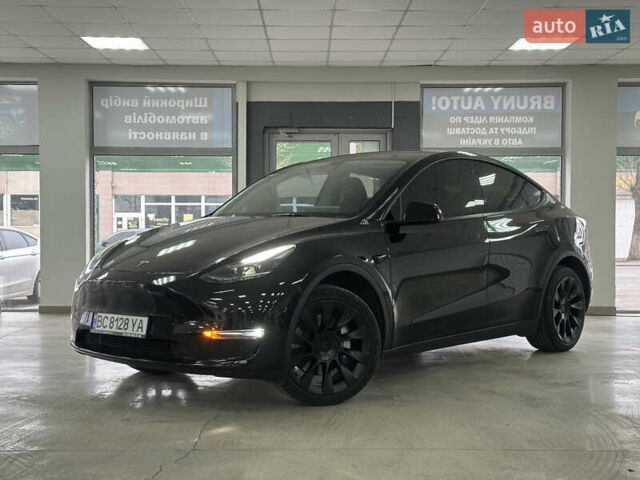Черный Тесла Model Y, объемом двигателя 0 л и пробегом 13 тыс. км за 33000 $, фото 1 на Automoto.ua