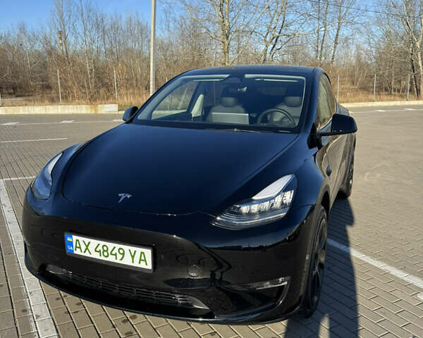 Черный Тесла Model Y, объемом двигателя 0 л и пробегом 37 тыс. км за 30000 $, фото 1 на Automoto.ua