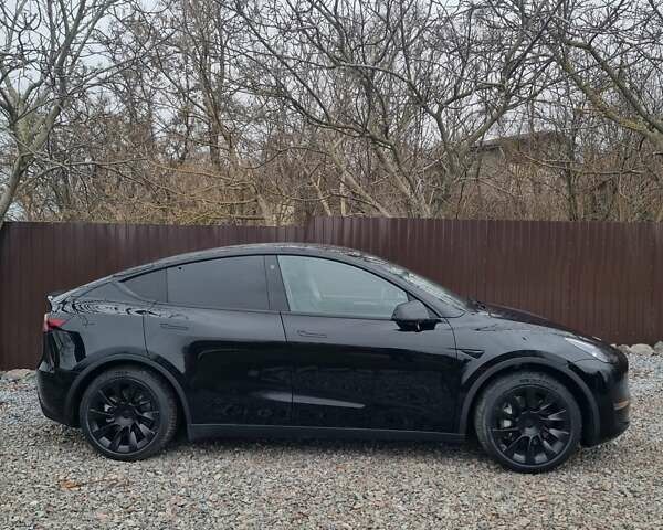 Черный Тесла Model Y, объемом двигателя 0 л и пробегом 17 тыс. км за 31000 $, фото 1 на Automoto.ua