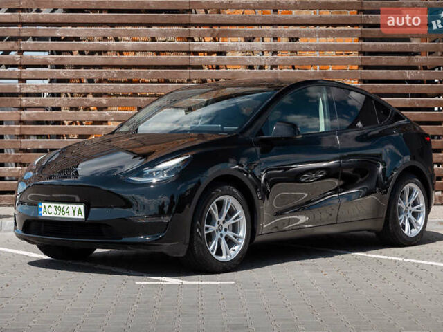 Черный Тесла Model Y, объемом двигателя 0 л и пробегом 25 тыс. км за 35900 $, фото 1 на Automoto.ua