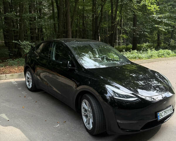 Черный Тесла Model Y, объемом двигателя 0 л и пробегом 21 тыс. км за 29500 $, фото 1 на Automoto.ua
