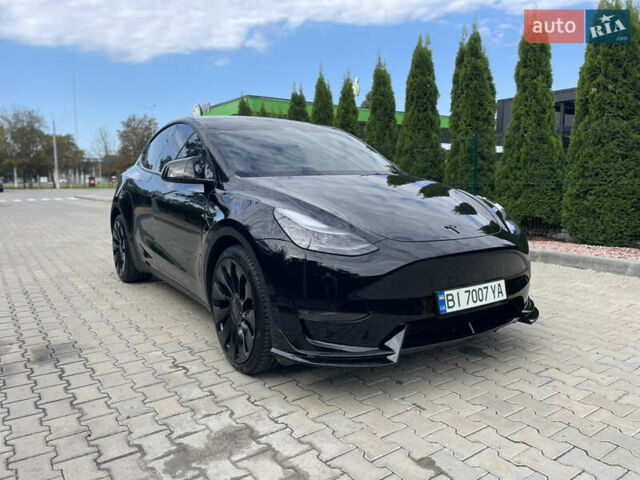 Черный Тесла Model Y, объемом двигателя 0 л и пробегом 39 тыс. км за 31000 $, фото 1 на Automoto.ua