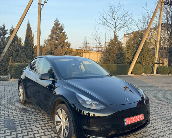 Черный Тесла Model Y, объемом двигателя 0 л и пробегом 11 тыс. км за 25500 $, фото 1 на Automoto.ua